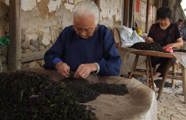 黑茶的工艺流程(黑茶的最重要加工工艺)